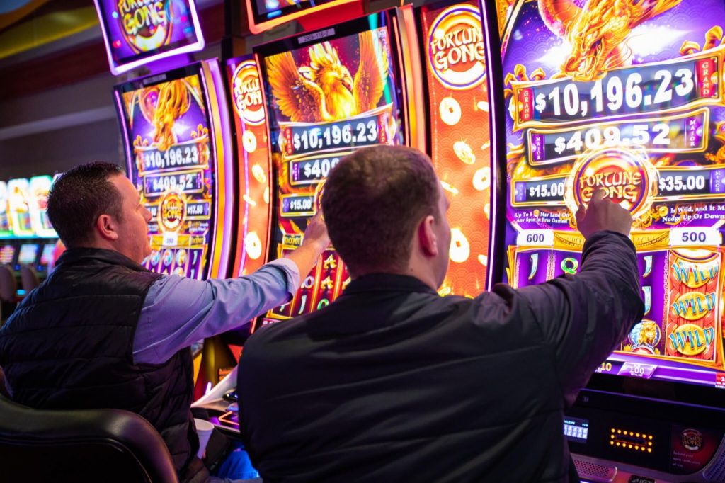 How Does The Online Gaming Platform Bring Real Fun?