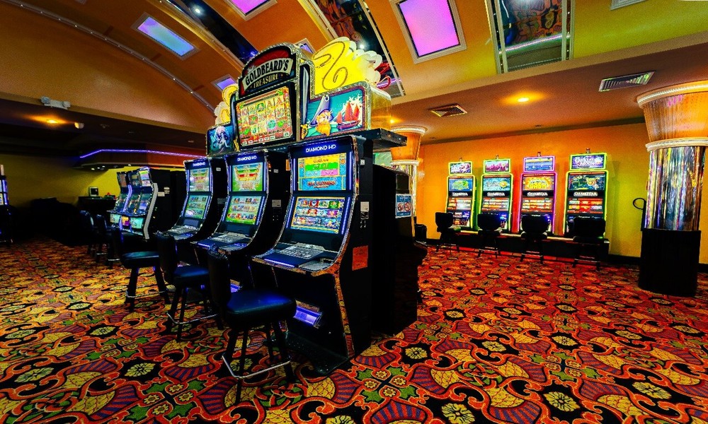 How do win booster mechanics elevate online slots payouts?